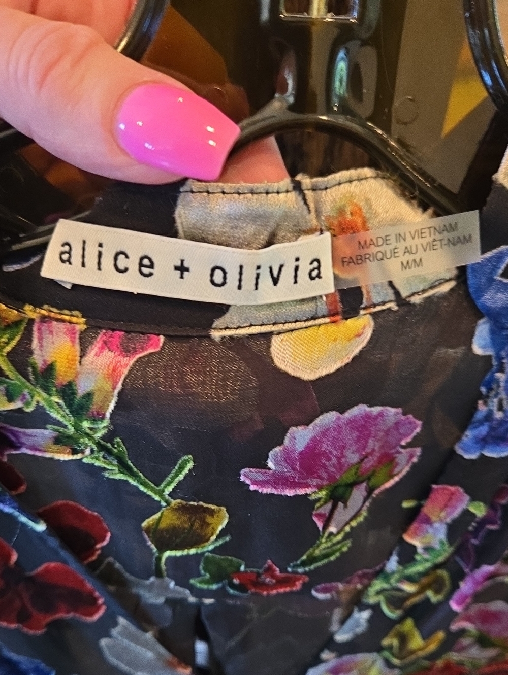 Alice + Olivia Onica Floral Print Blouse - Picture 9 of 10